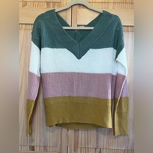 UK2LA women’s striped V-Neck sweater